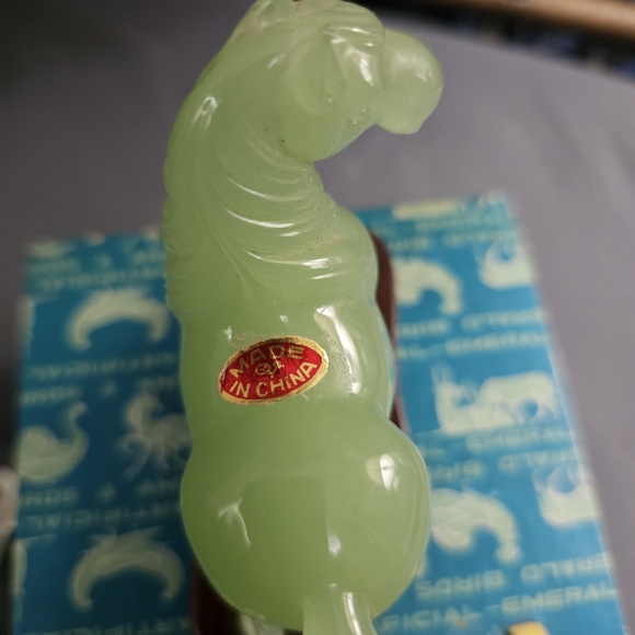 Vintage Chinese Elegant Green Glass Horse Figurine In Box - Picture 3 of 9